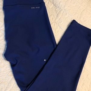 NWOT Nike dri-fit leggings